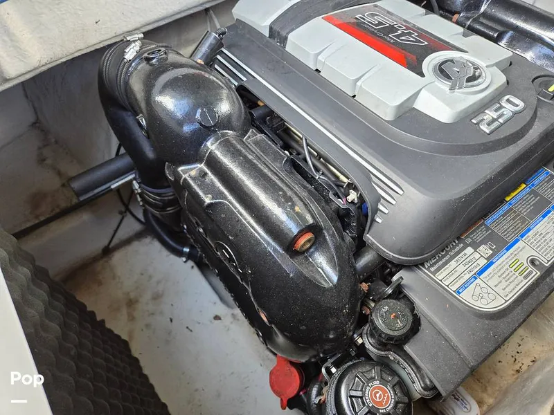 Slide: The Image of Rinker 21QX 2018 - 15311014