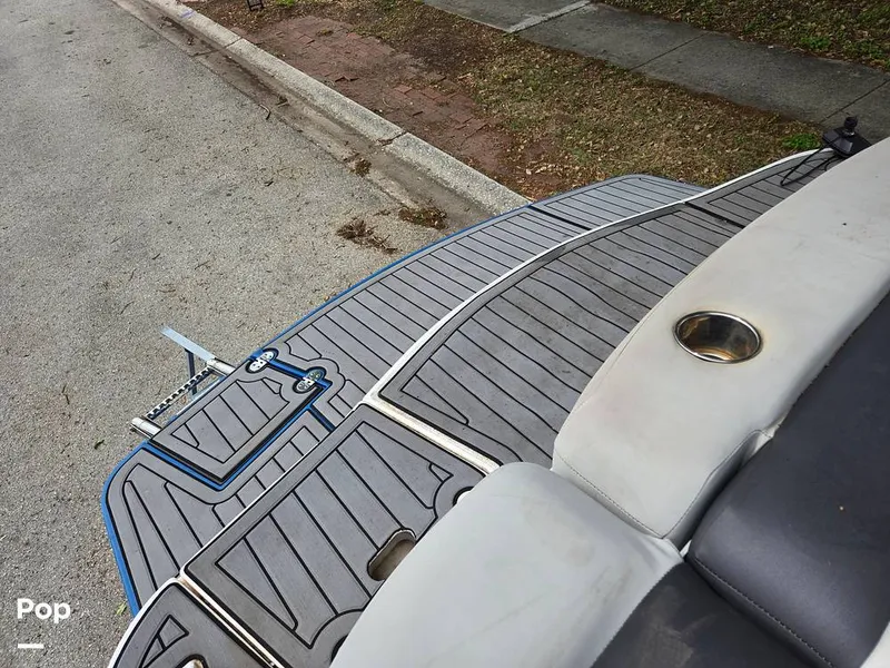 Slide: The Image of Rinker 21QX 2018 - 15311022