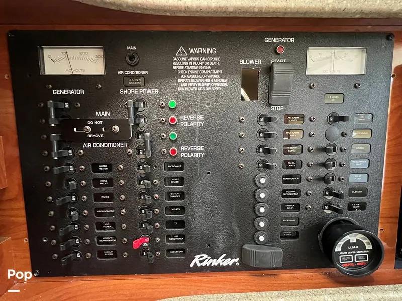 Slide: The Image of Rinker 342 Fiesta Vee 2005 - 14176151