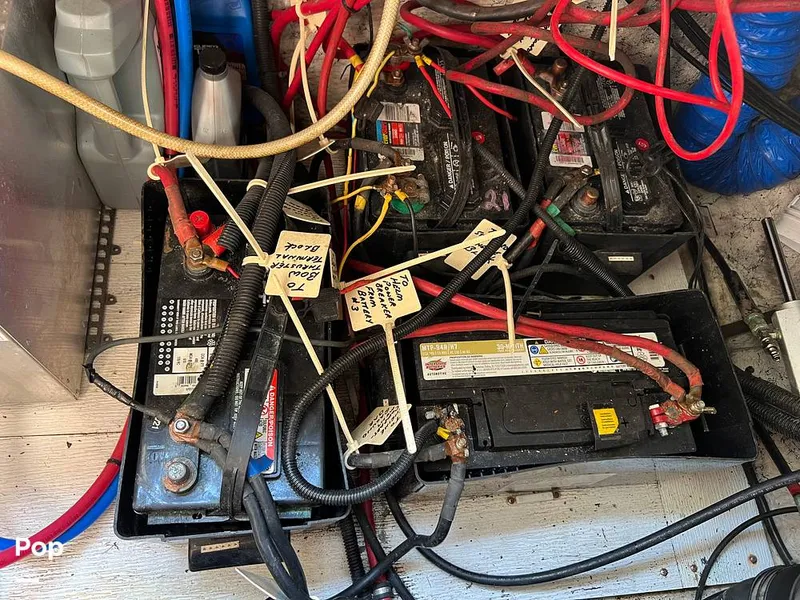 Slide: The Image of Rinker 342 Fiesta Vee 2005 - 14176174