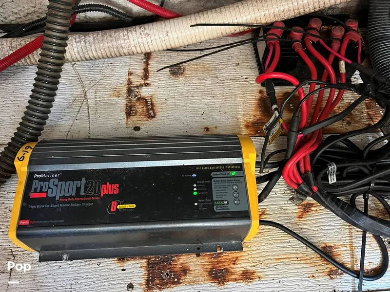 Slide: The Image of Rinker 342 Fiesta Vee 2005 - 14176169