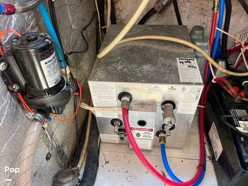 Slide: The Image of Rinker 342 Fiesta Vee 2005 - 14176173