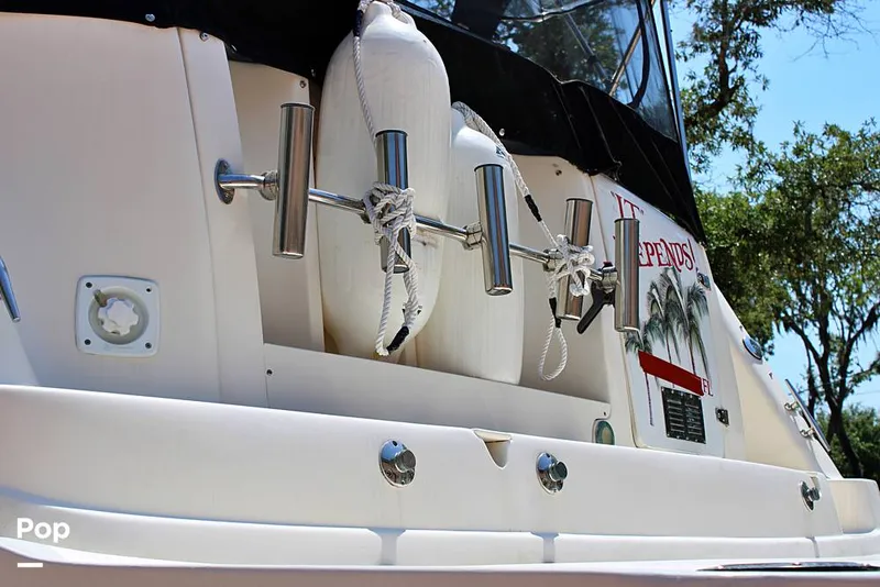 Slide: The Image of Rinker 342 Fiesta Vee 2005 - 14176205