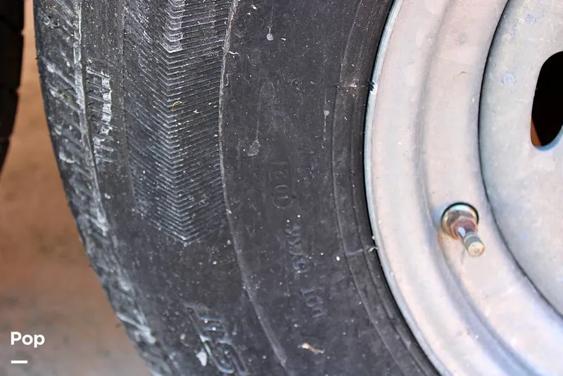 Slide: The Image of Rinker 342 Fiesta Vee 2005 - 14176239