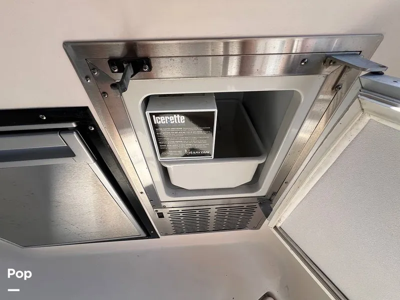 Slide: The Image of Rinker 342 Fiesta Vee 2005 - 14176051