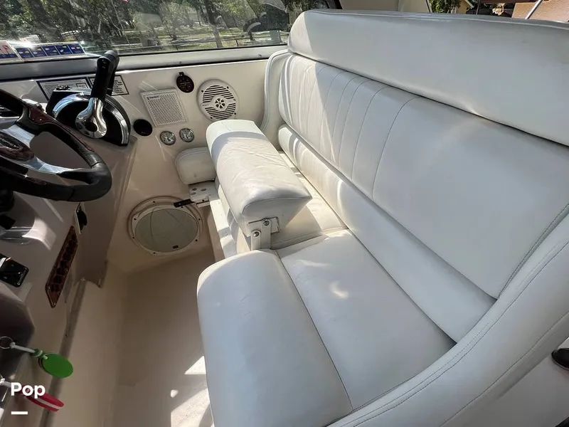 Slide: The Image of Rinker 342 Fiesta Vee 2005 - 14176064