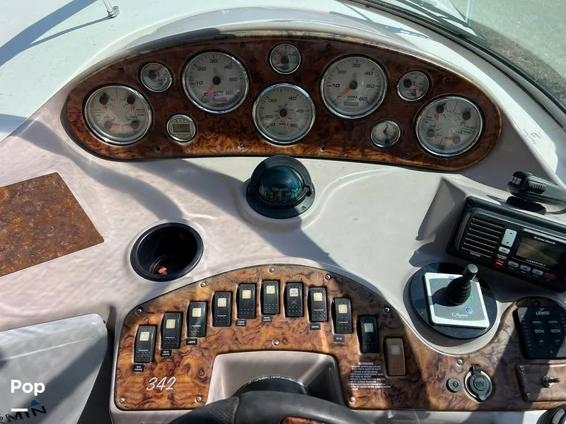 Slide: The Image of Rinker 342 Fiesta Vee 2005 - 14176092