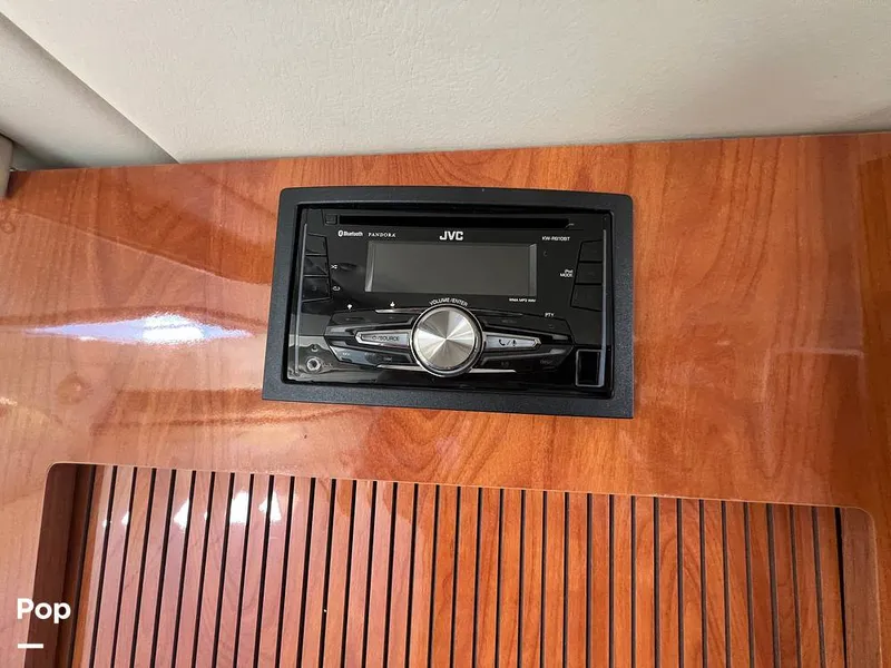 Slide: The Image of Rinker 342 Fiesta Vee 2005 - 14176126