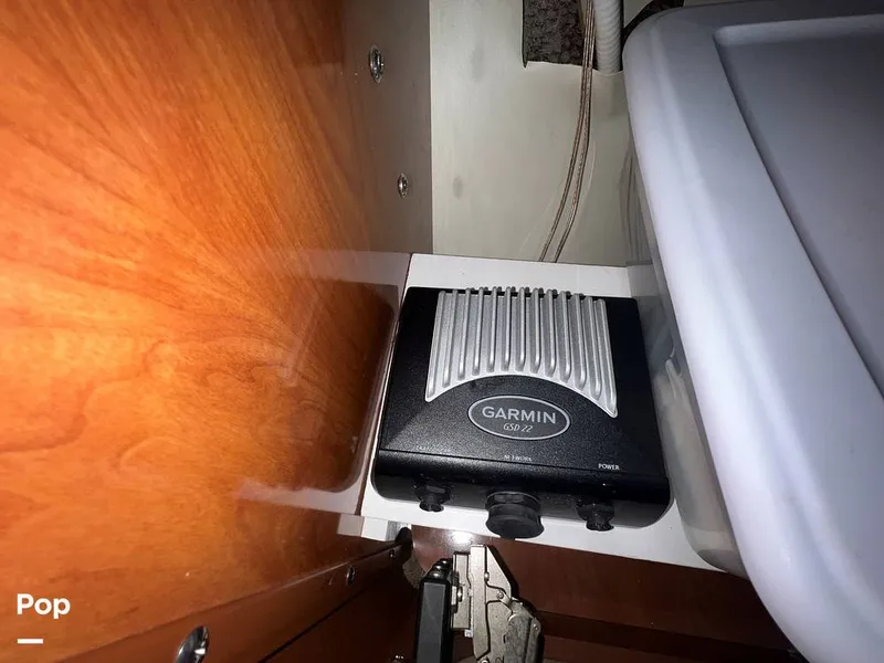 Slide: The Image of Rinker 342 Fiesta Vee 2005 - 14176131