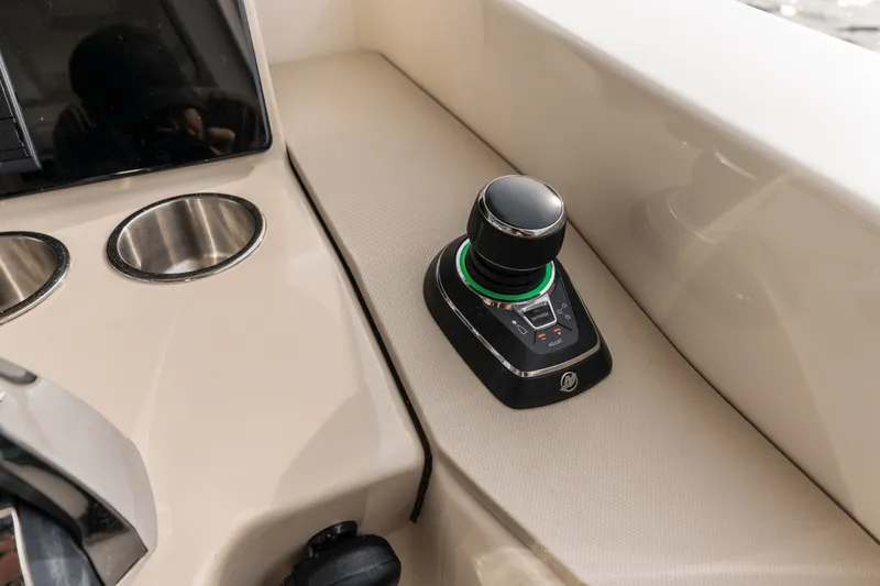 Slide: The Image of Boston Whaler 380 Realm 2026 - 106