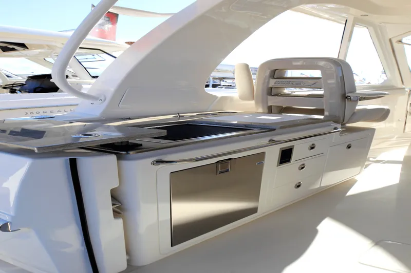 Slide: The Image of Boston Whaler 380 Realm 2026 - 124