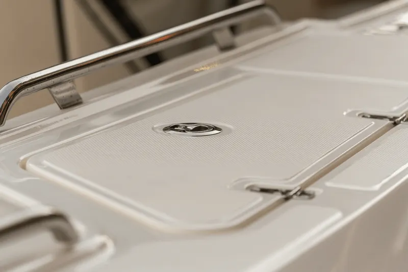 Slide: The Image of Boston Whaler 380 Realm 2026 - 44