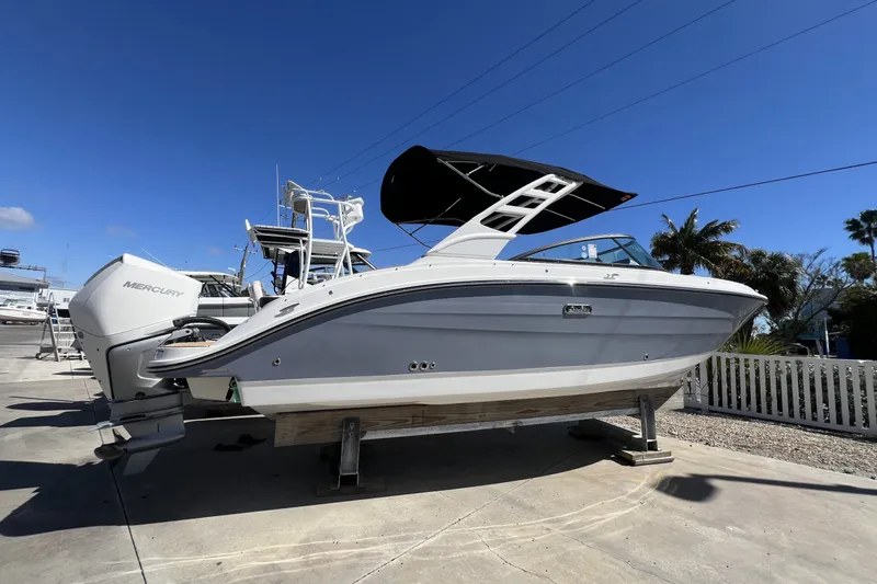 Slide: The Image of Sea Ray SDX 250 Outboard 2026 - 1