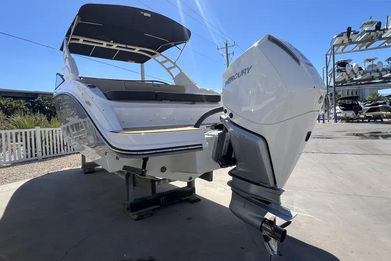Slide: The Image of Sea Ray SDX 250 Outboard 2026 - 3