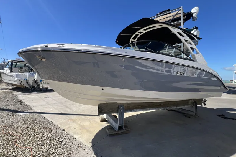 Slide: The Image of Sea Ray SDX 250 Outboard 2026 - 5