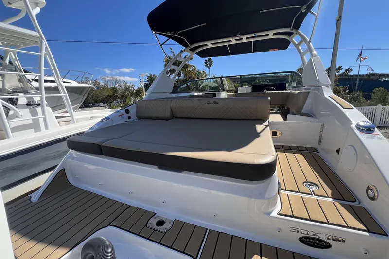 Slide: The Image of Sea Ray SDX 250 Outboard 2026 - 9