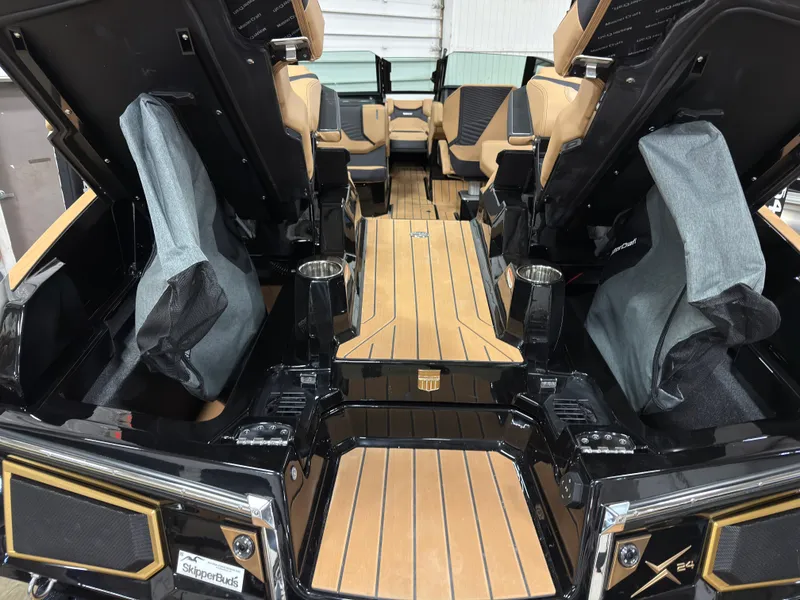 Slide: The Image of Mastercraft X24 2026 - 11