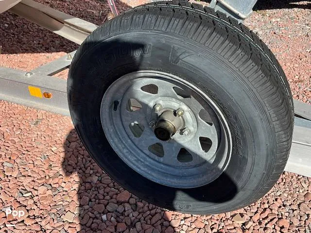 Slide: The Image of Sea Ray 240 Sundeck 2002 - 14946142