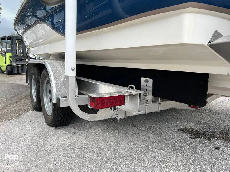 Slide: The Image of Sea Ray 240 Sundeck 2002 - 14146099