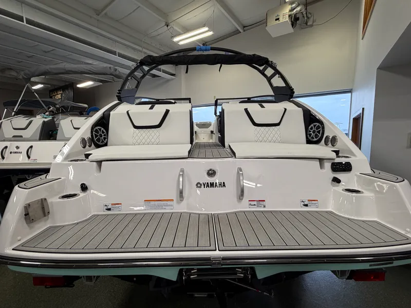 Slide: The Image of Yamaha 222S 2026 - 3