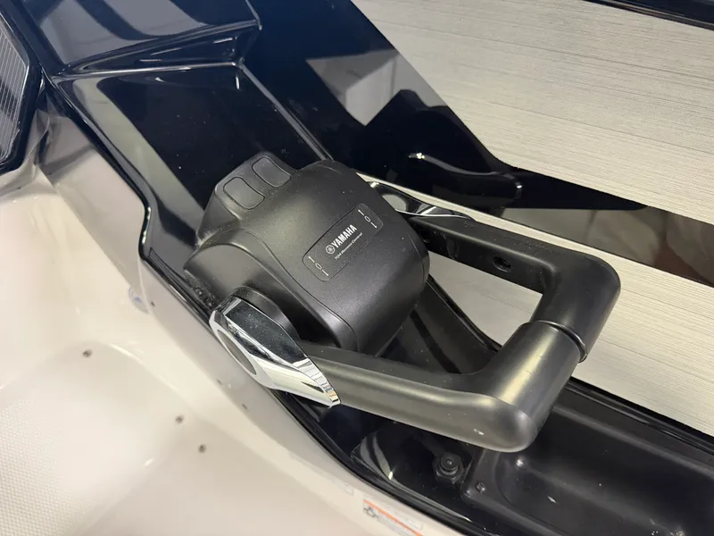 Slide: The Image of Yamaha 222S 2026 - 25