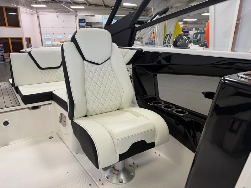Slide: The Image of Yamaha 222S 2026 - 13
