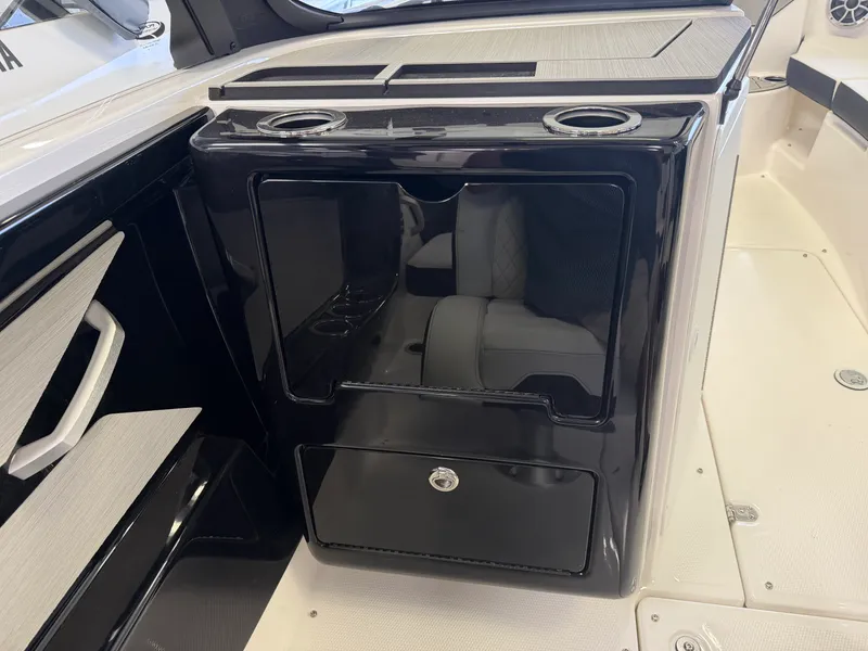 Slide: The Image of Yamaha 222S 2026 - 15