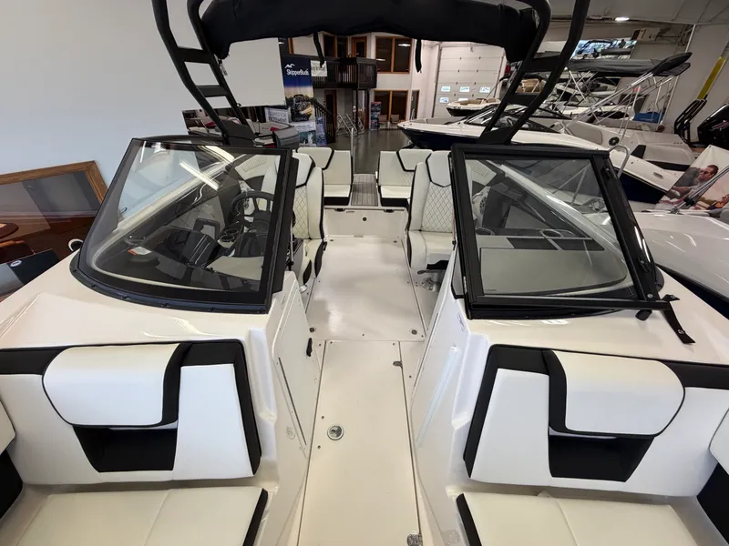 Slide: The Image of Yamaha 222S 2026 - 36
