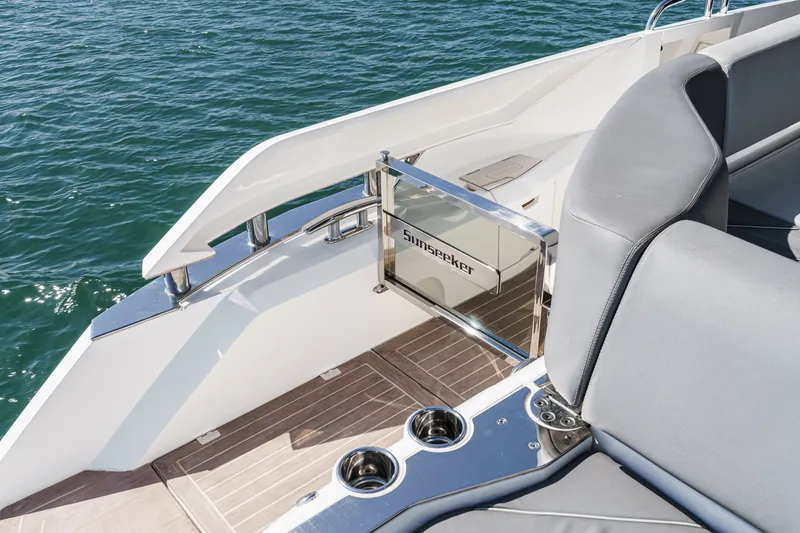 Slide: The Image of Sunseeker 65 SPORT 2023 - 102