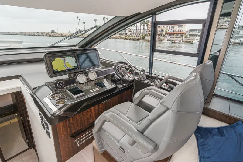 Slide: The Image of Sunseeker 65 SPORT 2023 - 39