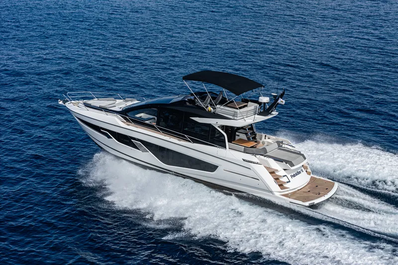 Slide: The Image of Sunseeker 65 SPORT 2023 - 4
