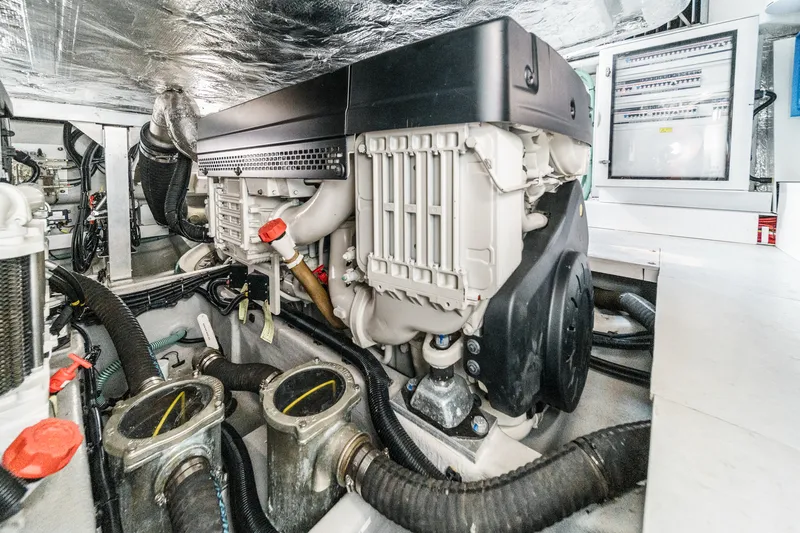 Slide: The Image of Sunseeker 65 SPORT 2023 - 65