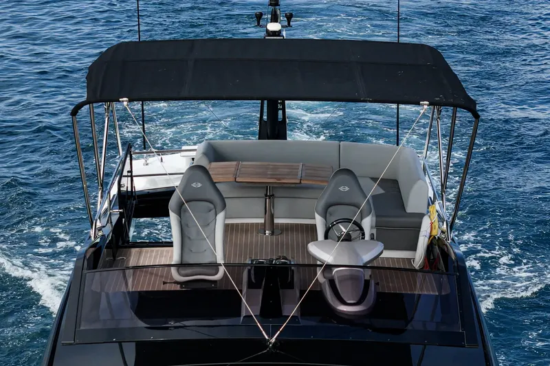 Slide: The Image of Sunseeker 65 SPORT 2023 - 75