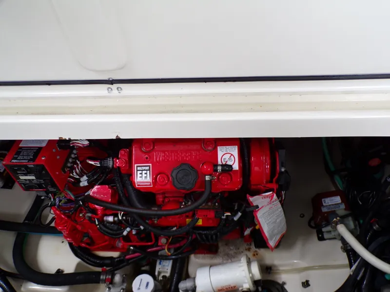 Slide: The Image of Boston Whaler 315 CONQUEST 2014 - 11