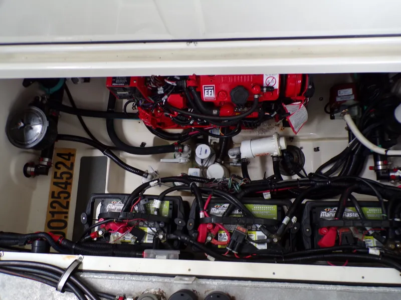 Slide: The Image of Boston Whaler 315 CONQUEST 2014 - 12