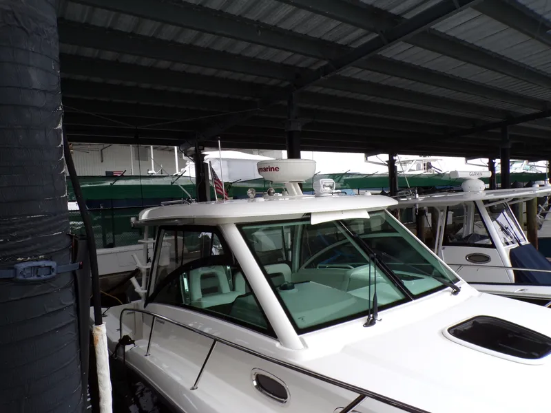 Slide: The Image of Boston Whaler 315 CONQUEST 2014 - 2