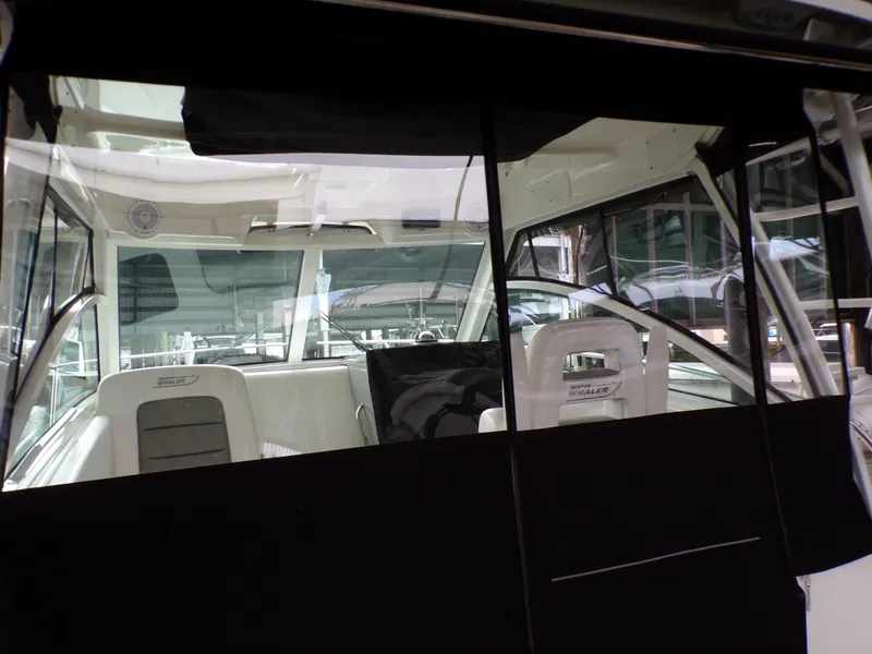 Slide: The Image of Boston Whaler 315 CONQUEST 2014 - 33