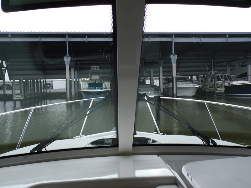 Slide: The Image of Boston Whaler 315 CONQUEST 2014 - 34