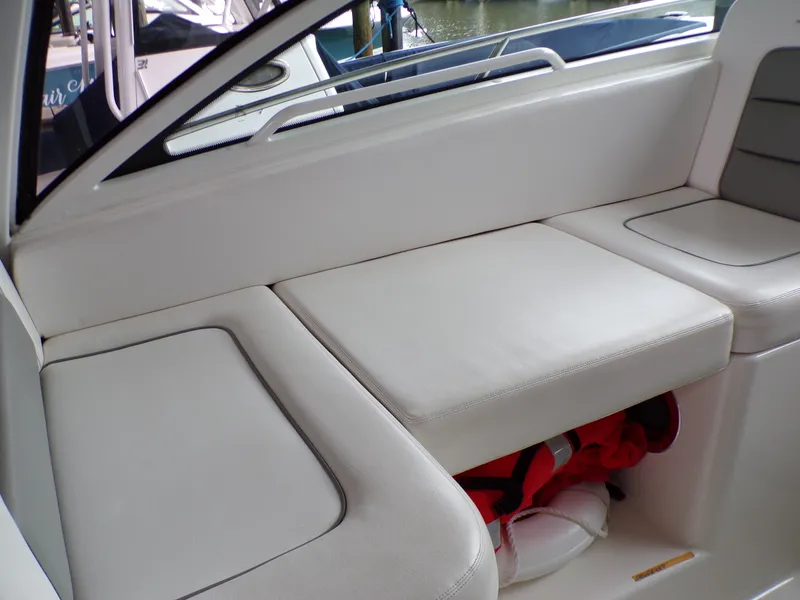 Slide: The Image of Boston Whaler 315 CONQUEST 2014 - 38