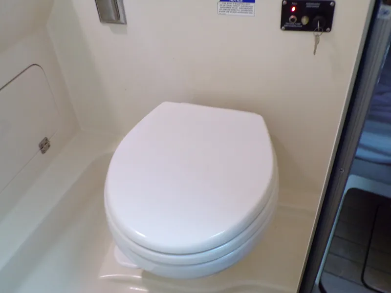 Slide: The Image of Boston Whaler 315 CONQUEST 2014 - 44