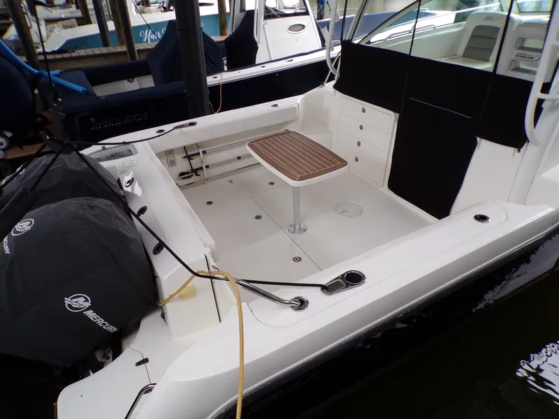 Slide: The Image of Boston Whaler 315 CONQUEST 2014 - 6