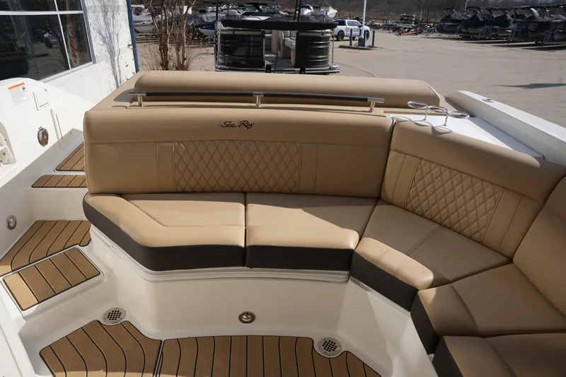 Slide: The Image of Sea Ray SLX 310 2026 - 11