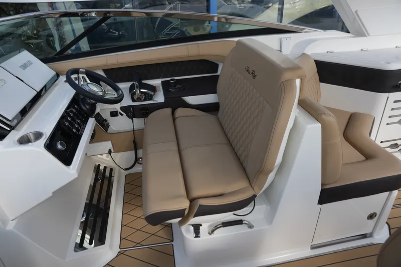 Slide: The Image of Sea Ray SLX 310 2026 - 22