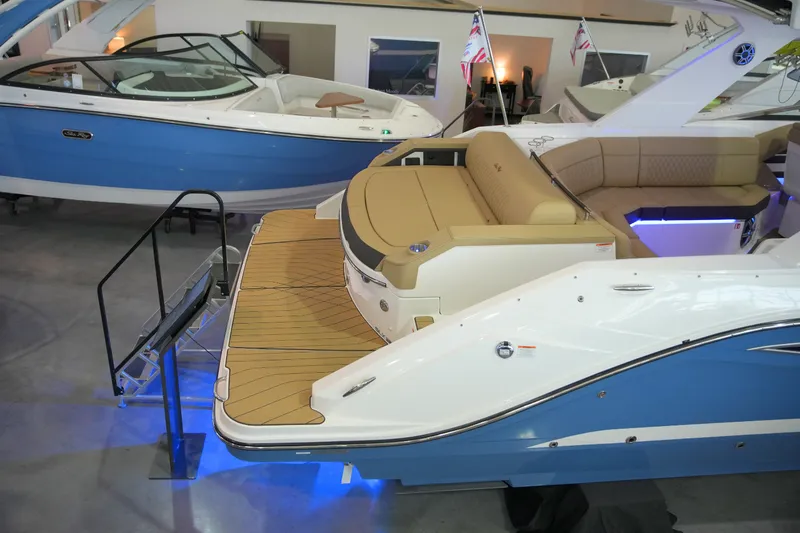 Slide: The Image of Sea Ray SLX 310 2026 - 3