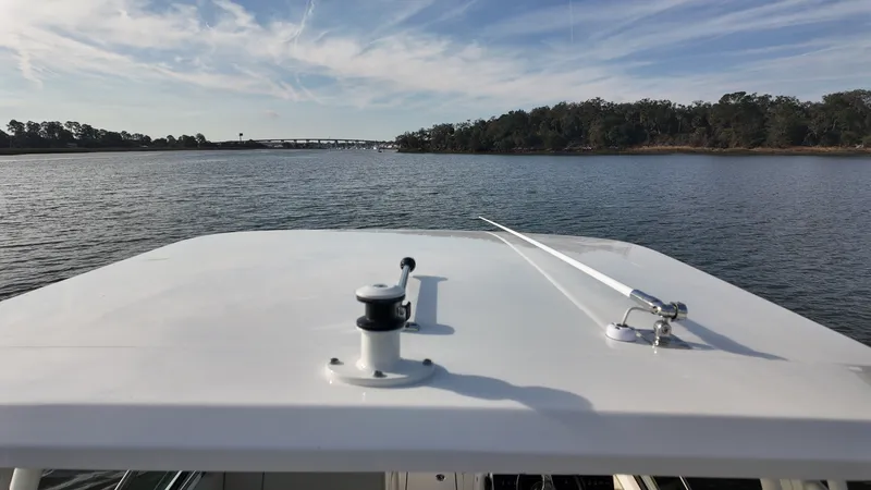 Slide: The Image of Boston Whaler 240 Vantage 2026 - 28