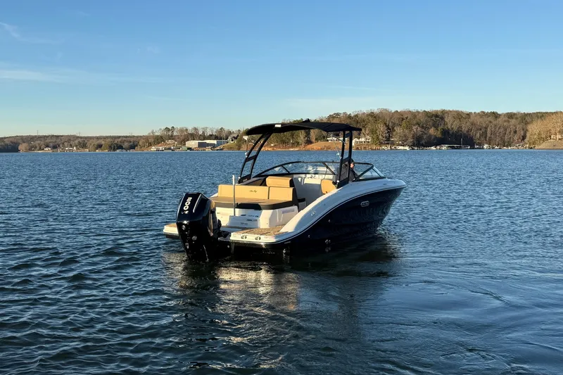 Slide: The Image of Sea Ray SPX 210 Outboard 2026 - 4