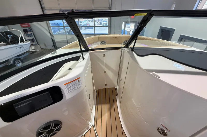 Slide: The Image of Sea Ray SDX 250 Surf 2026 - 26