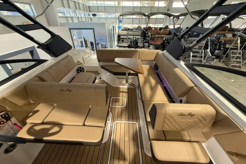 Slide: The Image of Sea Ray SDX 250 Surf 2026 - 28