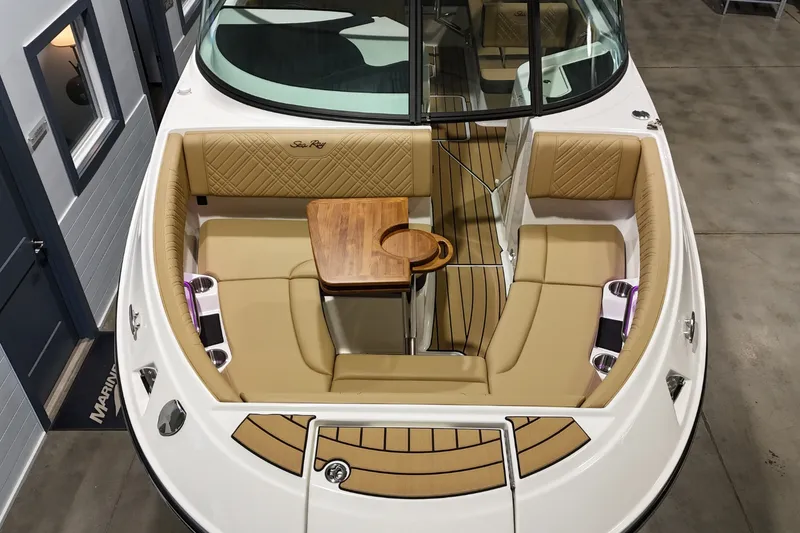 Slide: The Image of Sea Ray SDX 250 Surf 2026 - 33