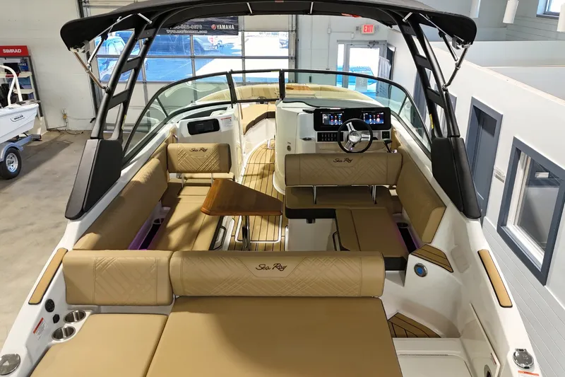 Slide: The Image of Sea Ray SDX 250 Surf 2026 - 7